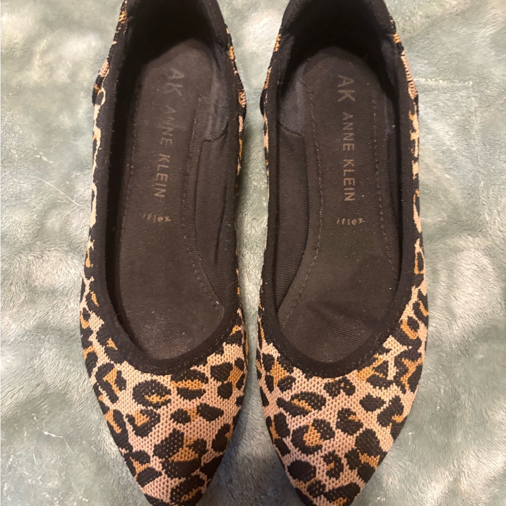 Anne Klein Black and Tan Leopard Flats